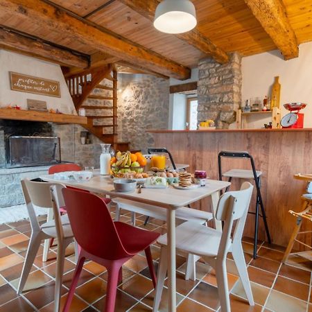 Maison De Village Au Coeur Des Remparts Sainte-Eulalie-de-Cernon Eksteriør billede