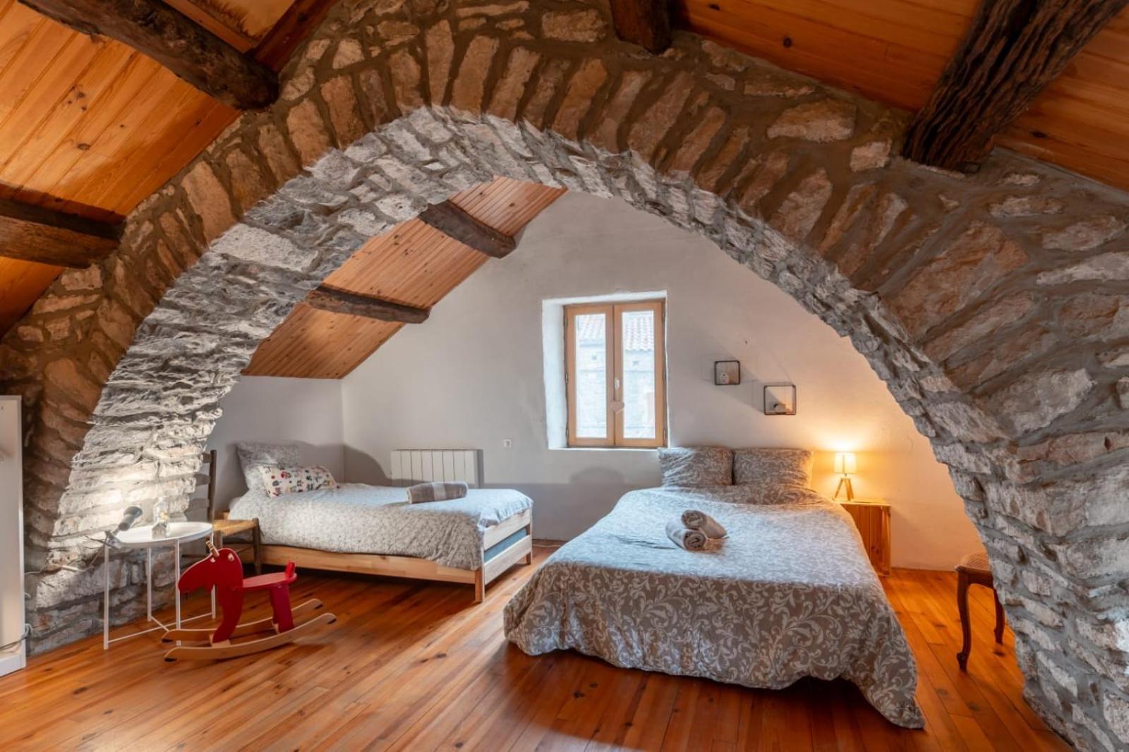 Maison De Village Au Coeur Des Remparts Sainte-Eulalie-de-Cernon Eksteriør billede